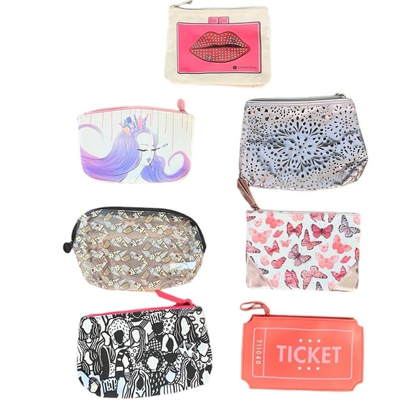 Lot of 7 Small Travel Makeup Toiletry Cosmetic Bags - Picture 1 of 4